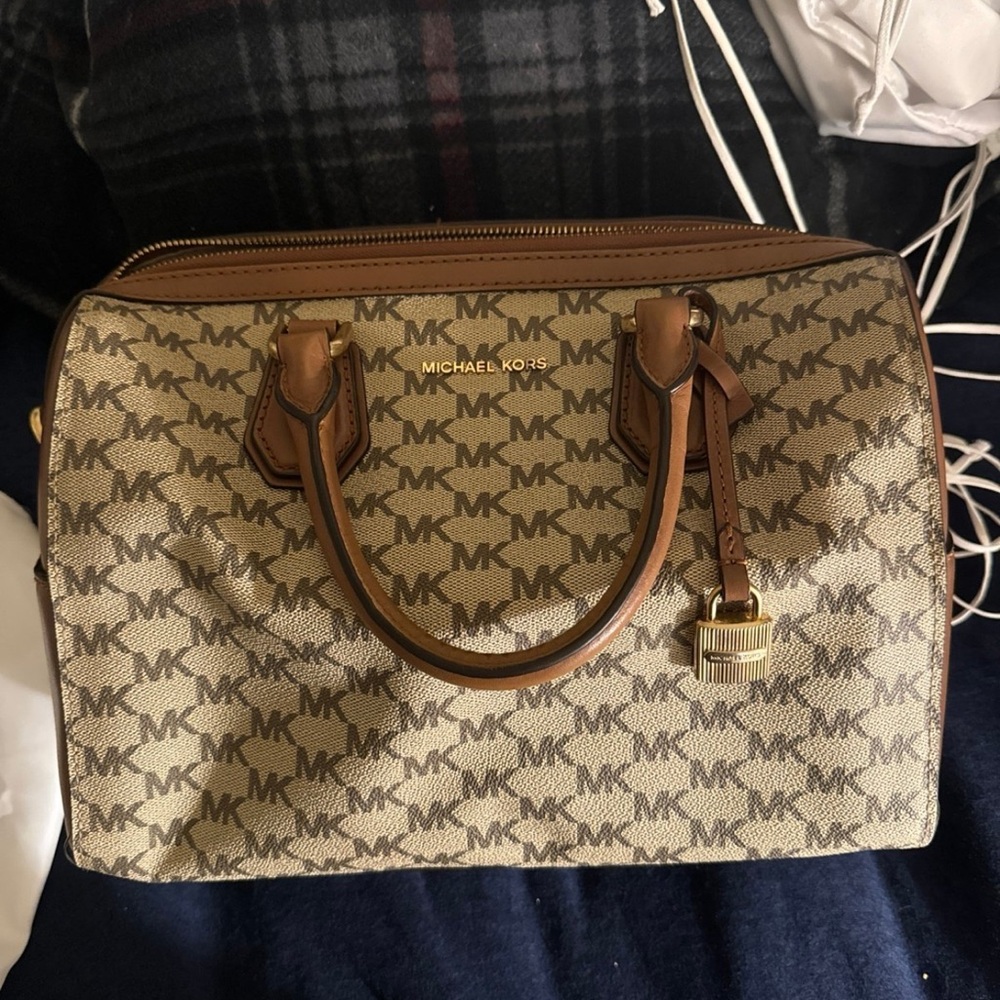 Michael Kors bag and wallet